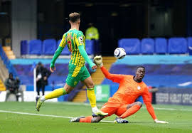Édouard mendy (edouard mendy, born 1 march 1992) is a senegalese footballer who plays as a goalkeeper for french club stade rennais fc. Edouard Mendy Replaced In Chelsea Match A Week Before The Champions League Final London News Time