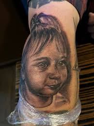 24-year-old dad, whose body is completely co vered with over 200 tattoos  removed them for the sake of his baby daughter ... and you better take a  sit before seeing him today