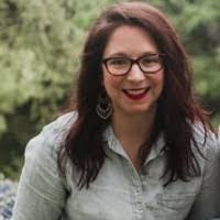 Abigail Chalmers's Instagram, Twitter & Facebook