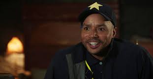 Legends of Tomorrow EP Discusses Booster Gold's Arrowverse Debut