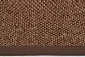 Der sisal teppich speichert feuchtigkeit und gibt sie bei trockenem raumklima wieder ab (hygroskopische wirkung). Naturlicher Sisal Teppich Lago 19 Braun Mit Hochwertiger Baumwollbordure Floorpassion