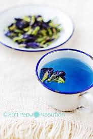 Bunga Telang Teleng Biru This Edible Flower Has Used To Give A Blue Color Into Foods In Southeast Asian Cooking Food Nyonya Food Blue Food