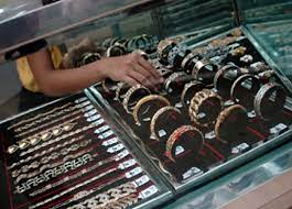 We did not find results for: Harga Emas Melonjak Di Tengah Pandemi Kawasan Toko Emas Ini Malah Sepi Bisnis Tempo Co