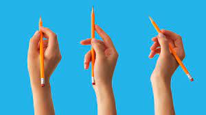 This method consists of holding the pencil about an inch from its tip and using your thumb and index finger to hold the utensil while resting it on your middle finger. 5 Grips For Holding A Pencil For Drawing My Favorite Grip Is 2