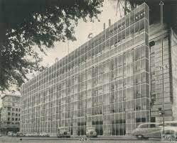 The old herald and weekly times building in flinders street. Herald Sun Building Flinders Street Melbourne 1957 Victorian Places