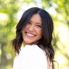 Anna Glickman's Instagram, Twitter & Facebook