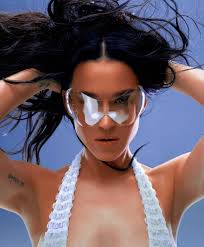 🦋DEMI PERRY🦋 (@DemiPerrycharts)