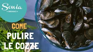 Come aprire le conchiglie sul fuoco. Come Pulire Le Cozze I Consigli Di Sonia Peronaci Youtube