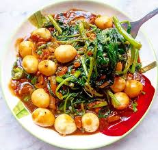 Cara memasak tumis kangkung (cah kangkung) pun terbilang cukup mudah. Ini Dia 5 Resep Cah Kangkung Rumahan Ala Resto Orami
