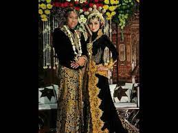 Gaun pengantin muslimah adat jawa dengan sentuhan modern. Model Baju Pengantin Adat Jawa Modern Yang Membuat Penampilanmu Anggun Youtube