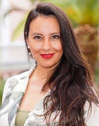 Valery Martinez's Instagram, Twitter & Facebook