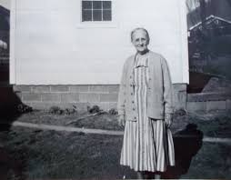 Pauline Elizabeth “Sis” Jarrell Webb (1876-1976)