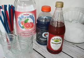 A perfectly sized kids' drink bottle that will stay warm or cool for up. Patriotic Red White Blue Drink For Kids
