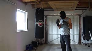 Dhl paketkasten bestellen pakete zu hause jederzeit. Diy Fitnessgerate Selber Machen Boxbirne Boxsack Bauen Training Boxtraining Fur Zuhause Youtube