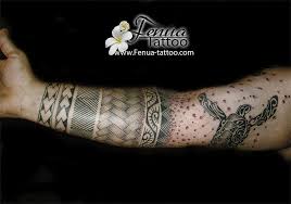 De très nombreux portraits de dali tatoués sur le bras dans un style très réaliste. Tatouage Polynesien Avant Bras