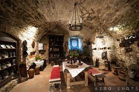 Medieval Castle S Kitchen Inside Castles Castle Pictures White Windows