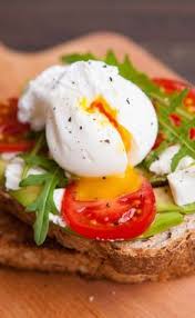 Tartine A L Avocat Roquette Tomate Et Oeuf Mollet Recettes De Cuisine Recette Tartine Recette