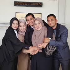 Pasangan ini memang nampak secocok dan sama padan. Saya Tak Pernah Menyusahkan Mawar Ibu Fizo Omar Nafi Punca Cerai