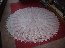 It would make a great present for a new baby or knitted. Ravelry Bubbles Baby Shawl Pattern By Patons Baldwins