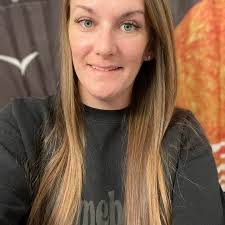 Vanessa Ruff's Instagram, Twitter & Facebook