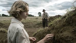 As wwii looms, a wealthy widow hires an amateur archaeologist to excavate the burial mounds on her estate. The Dig 2021 Movie Trailer Carey Mulligan Ralph Fiennes Make An Historic Discovery As Wwii Looms Filmbook