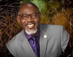 TOASTMASTERS MOURN AFTER MENTOR DEREK ROLLE FATALLY SHOT DISTINGUISHED  Toastmaster Derek Garcia Rolle was fatally shot in south-eastern New  Providence