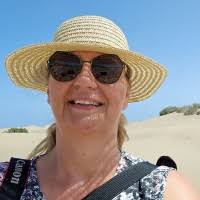 80+ Profile mit dem Suchbegriff „Doris“