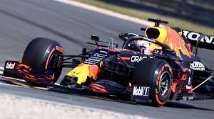 Max verstappen edged out lewis hamilton to put his red bull on pole position for the dutch grand prix. Rwy Lcnyxhifgm