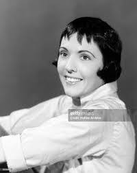 Geri Stevens's Instagram, Twitter & Facebook