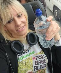 Welcome to Part 5 of a new series filmed from my home Keeley Towers called  KEELEY's KLASSICS. Blissoutdontmissout 🫡 #siouxsieandthebanshees #siouxsie  #siouxsiesioux #johnmcgeoch #budgie #steveseverin #keeley #keeleymoss  #indie #Indiemusic #postpunk ...