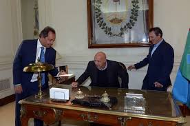 Profil jurnalistic principalele secțiuni ale ziarului sunt de actualitate Mano A Mano Con Mariano Dalla Libera El Hombre De Scioli En Malvinas Argentinas Agencia Popular De Comunicacion