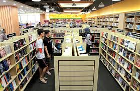 A new shopping mall have 2.2 million sq ft floor area, 350 shops and 7200 car parks. Bookstore Marks Grand Opening At Putrajaya Mall The Star