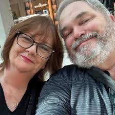 Every year I take my BIL out for a nice steak for his dinner. We usually go  to Daisy Mae's but it has been years since I have been to lit Abners