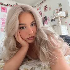 Selina (@selinadvl) • Instagram photos and videos