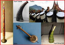Untuk memainkannya, kamu hanya perlu menggesek alat musik tradisional ini dengan sebuah alat khusus yang terbuat dari bilah bambu dan tali. Alat Musik Tradisional Padang Lengkap Gambar Penjelasannya