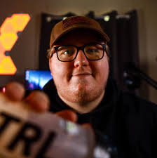 Beau Beatty's Instagram, Twitter & Facebook