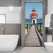 Ce stickers est disponible en 22 couleurs, vous pourrez ainsi choisir la couleur qui ira le mieux avec votre décoration intérieure. Sticker De Porte De Salle De Bain Avec Un Trompe L Oeil Marin Porte Avec Vue Sur Un Ponton Et Un Phare Marin Deco Porte Interieure Porte De Chambre Deco Porte