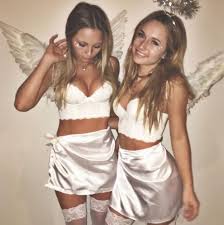 Fallen angel ah, mommy's little angel, in a simple costume that comes together practically on the fly. 15 Angel Costumes And Diy Ideas 2017