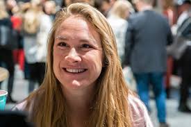 Sandra fant seg ikke til rette. Nå snakker hun til kronprinsen