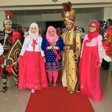 Selamat hari guru kepada semua insan. International Culture Tema Viral Muafakat Johor Facebook