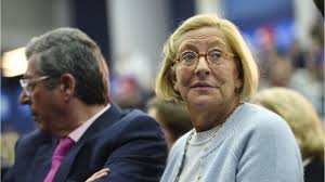 Hanouna ami de la famille des balkany, la chance. Isabelle Balkany Cette Visite Qui Lui A Fait Chaud Au Coeur Apres Sa Tentative De Suicide Gala