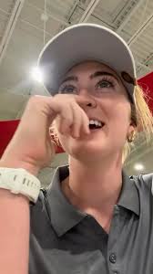 Bringing a little style, hearts and passion to the greens⛳️. #gracecharis  #golfclubsport #golfswing #golflife #golfer #golflifestyle