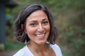 Maria Elliott's Instagram, Twitter & Facebook