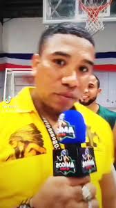 Amigos de Boxeo presenta las Notiflash El exboxeador panameño Manuel Vides  en una exsibicion en la noche de ayer en el Gimnasio Yuyin luzcando de  Betania Panamá 🇵🇦.