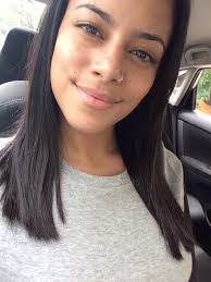 Sasha Duff's Instagram, Twitter & Facebook