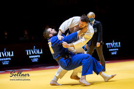 Na zijn snelle nederlaag in de tweede ronde tegen wereldkampioen fonseca zat judoka toma nikiforov in zak en as. Judoinside Toma Nikiforov Judoka