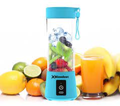 Amazon.com: Blendest Portable Blender, USB Travel Juice Cup Personal Travel  Blender Baby Food Mixing Machine with Updated 6 Blades with Powerful Motor  Speed 18,000 rpm Rechargeable Battery,13.5 OZ (400ml) (Blue): Home &