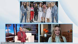 Emma stone commanded attention on the red carpet for the premiere of cruella. Emma Stone Opens Up About Her Spice Girls Concert Injury And Reveals She S A New Phoenix Suns Fan Aktuelle Boulevard Nachrichten Und Fotogalerien Zu Stars Sternchen