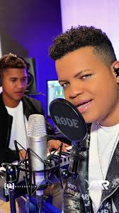 GRACIAS! Familia por el apoyo a esta maravillosa canción #ManosDeTijera  #BachataVersion son más 4 millones de reproducciones síguela disfrutando en  tu plataforma favorita 😍 🙏 #MannyRod déjame en los ...