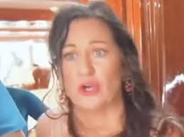 The Adam Project,' Netflix's 'Star Wars'-Meets-Spielberg Knockoff Starring  Ryan Reynolds, Is a Huge Dud